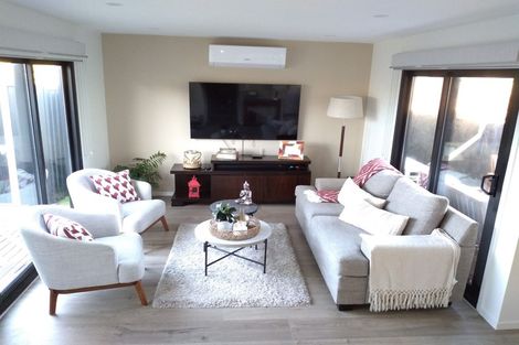 Photo of property in 148a Hutchinsons Road, Bucklands Beach, Auckland, 2014