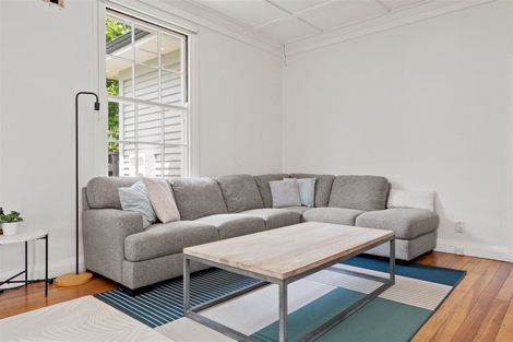 Photo of property in 3 Moore Street, Leamington, Cambridge, 3432