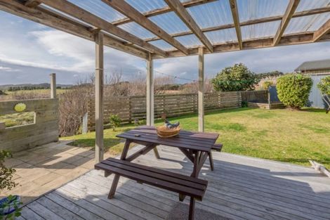 Photo of property in 2b Mahoe Street, Otaki Beach, Otaki, 5512