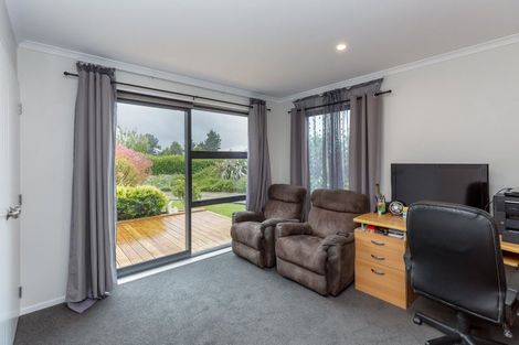 Photo of property in 6 Ataahua Place, Featherston, 5710