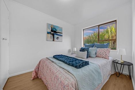 Photo of property in 2/4173a Great North Road, Glen Eden, Auckland, 0602