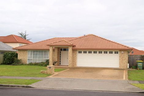 Photo of property in 10 Trovare Place, Golflands, Auckland, 2013