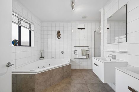 Photo of property in 10 Hawthorn Mews, Rangiora, 7400