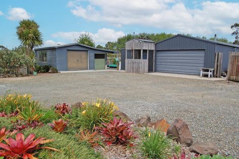 Photo of property in 1104 Oneriri Road, Kaiwaka, 0573