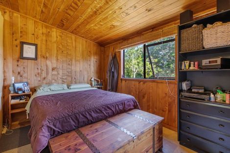 Photo of property in 882 South Head Road, South Head, Helensville, 0874