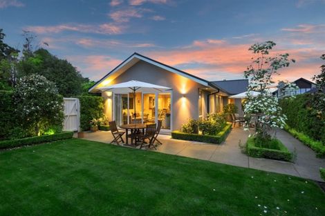 Photo of property in 30 Hawthorne Street, Strowan, Christchurch, 8052