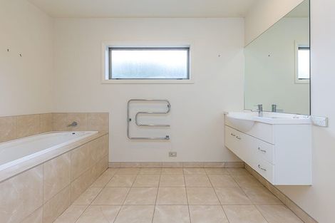 Photo of property in 21 Carol Lee Place, Albany Heights, Auckland, 0632