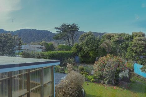 Photo of property in 32 Domett Esplanade, Cobden, Greymouth, 7802