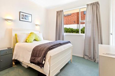 Photo of property in 6 Colwill Road, Massey, Auckland, 0614