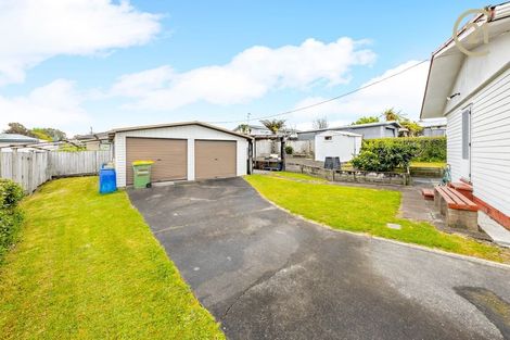 Photo of property in 65 Smiths Avenue, Papakura, 2110