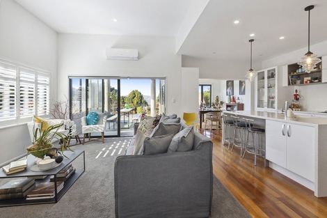 Photo of property in 40 Seatoun Heights Road, Seatoun, Wellington, 6022