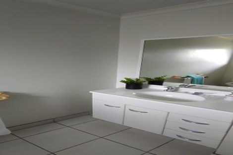 Photo of property in 25 Pateke Drive, Takanini, 2112