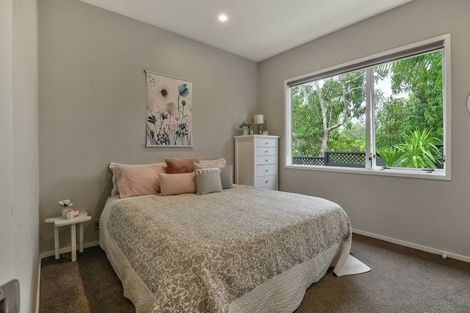 Photo of property in 33b Bleakhouse Road, Howick, Auckland, 2014