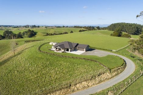 Photo of property in 268 Halcombe Road, Feilding, 4775