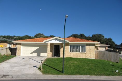 Photo of property in 49 Castlefinn Drive, Weymouth, Auckland, 2103