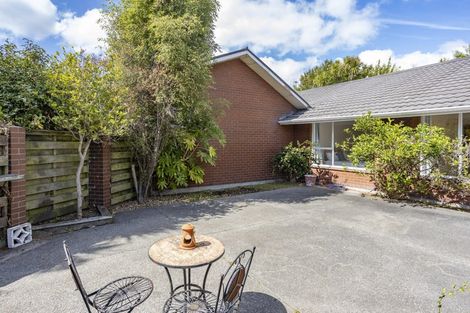Photo of property in 2/38a Greers Road, Burnside, Christchurch, 8041