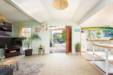 Photo of property in 10 Cross Street, Waikuku Beach, 7473