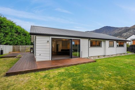 Photo of property in 5 Bathans Lane, Lake Hayes, Queenstown, 9304