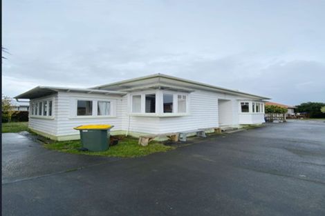 Photo of property in 1/3170 Great North Road, New Lynn, Auckland, 0600
