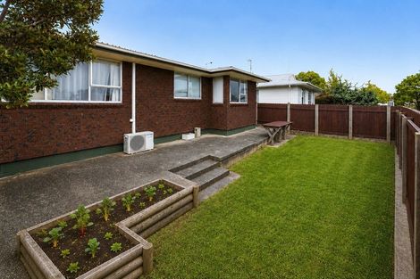 Photo of property in 16 Purdie Place, Milson, Palmerston North, 4414