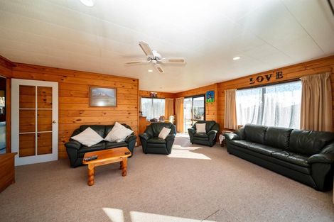 Photo of property in 1 Albert Street, Hawera, 4610