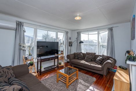 Photo of property in 3 Matai Place, Otaki, 5512