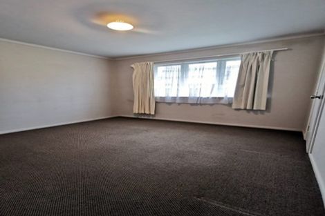 Photo of property in 23 Barron Drive, Green Bay, Auckland, 0604