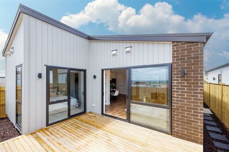 Photo of property in 32a Biokovo Street, Massey, Auckland, 0614