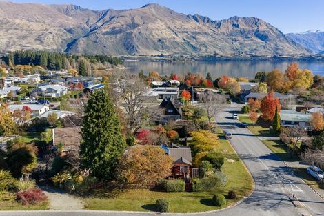 Photo of property in 43 Hunter Crescent, Wanaka, 9305