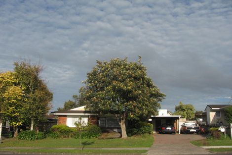 Photo of property in 13 Cascades Road, Pakuranga Heights, Auckland, 2010