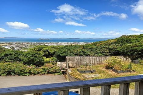 Photo of property in 7 Hibiscus Grove, Maungaraki, Lower Hutt, 5010