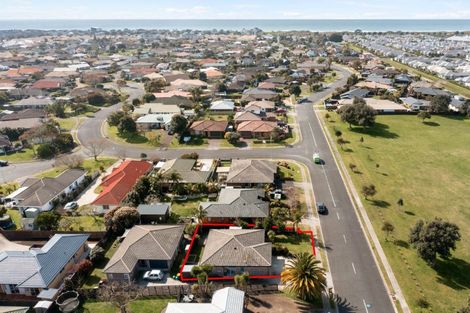 Photo of property in 11a Hibiscus Avenue, Mount Maunganui, 3116