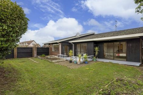 Photo of property in 20 Cherrywood Place, Redwood, Christchurch, 8051