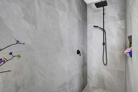 Photo of property in 47 Nevada Drive, Merrilands, New Plymouth, 4312