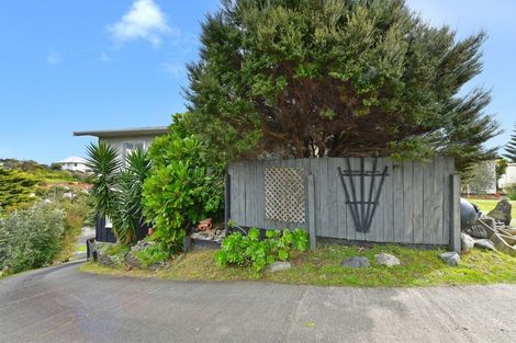 Photo of property in 13 Kaitawa Street, Waikanae Beach, Waikanae, 5036