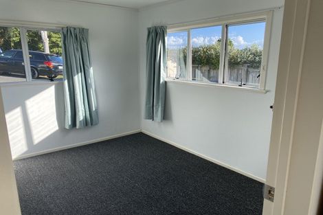 Photo of property in 70 Hellyers Street, Birkdale, Auckland, 0626