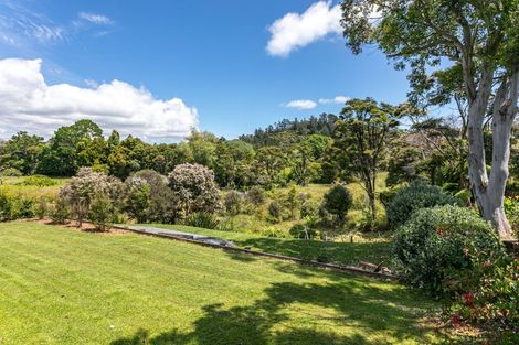 Photo of property in 2065 Rings Road, Coromandel, 3506