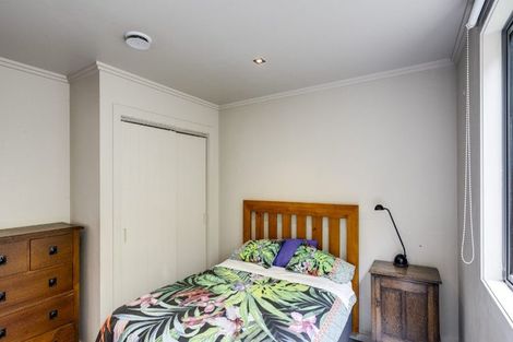 Photo of property in 49 Chaucer Road, Hospital Hill, Napier, 4110