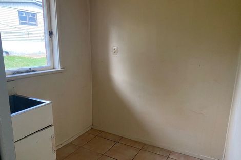 Photo of property in 23 Edgeworth Road, Glenfield, Auckland, 0629