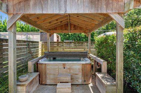 Photo of property in 2179 State Highway 16, Helensville, 0875