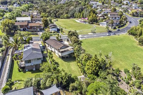 Photo of property in 118 Lynn Road, Bayview, Auckland, 0629