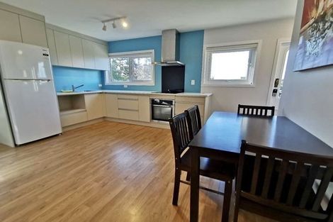 Photo of property in 2/42c Schnapper Rock Road, Schnapper Rock, Auckland, 0632