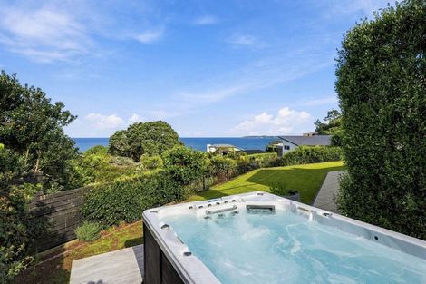 Photo of property in 33 Lax Crescent, Leigh, 0985