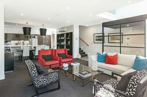 Photo of property in 2/2a Dorset Street, Christchurch Central, Christchurch, 8013
