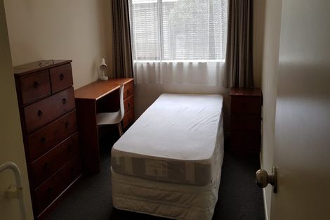 Photo of property in 8b Schnapper Rock Road, Schnapper Rock, Auckland, 0632