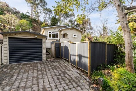 Photo of property in 43 Chaucer Road, Hospital Hill, Napier, 4110