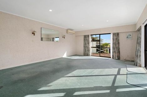 Photo of property in 130 Forrest Hill Road, Forrest Hill, Auckland, 0620