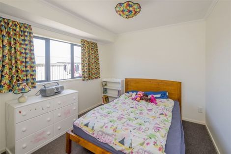 Photo of property in 6 Karlos Lane, Levin, 5510