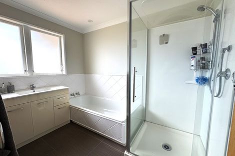 Photo of property in 4 Oban Place, Awapuni, Palmerston North, 4412