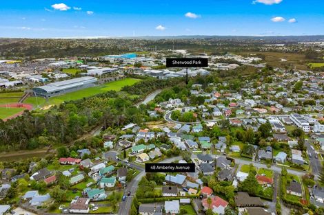 Photo of property in 48 Amberley Avenue, Te Atatu South, Auckland, 0610
